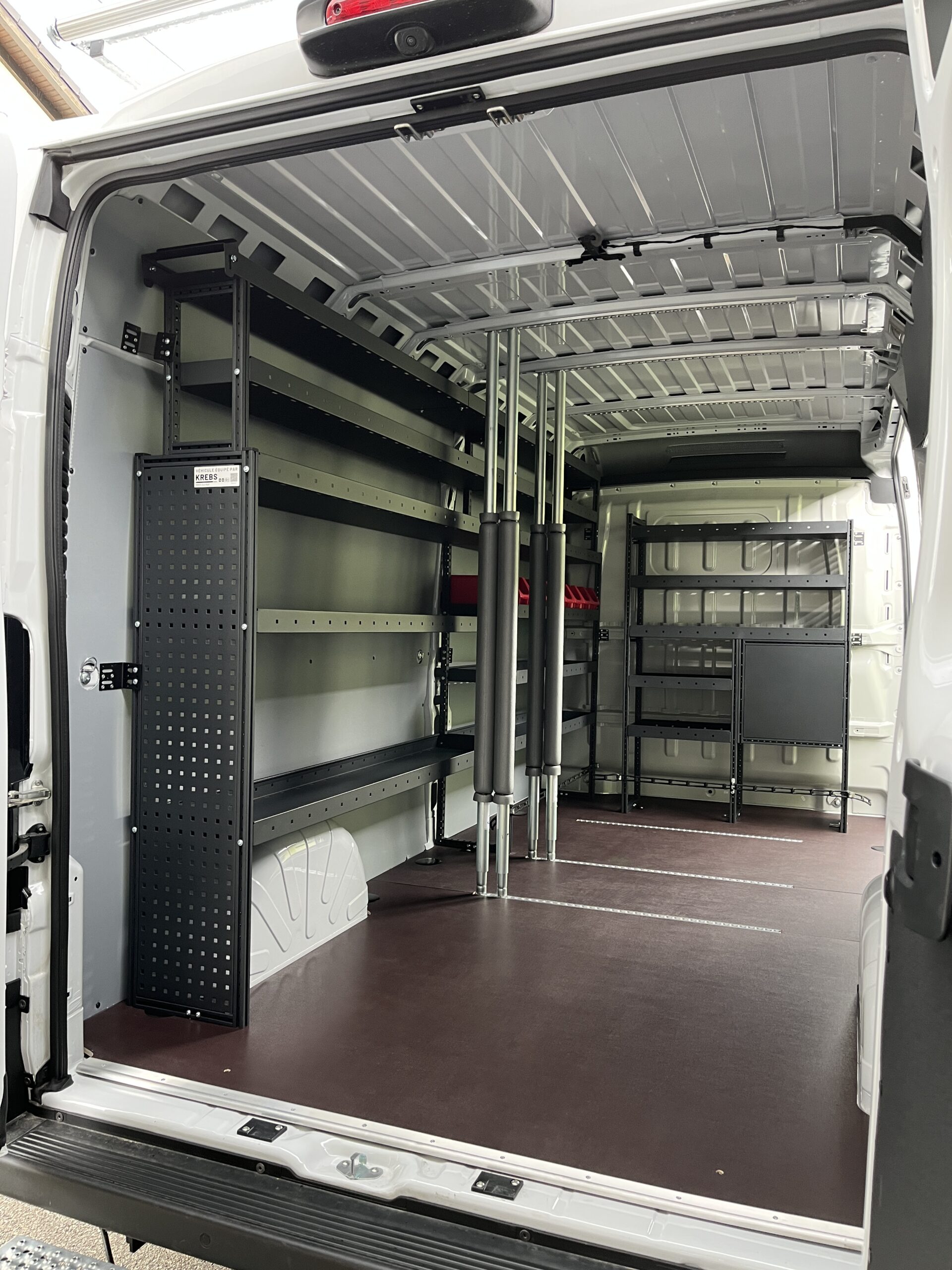 Serrure et grille d’aération