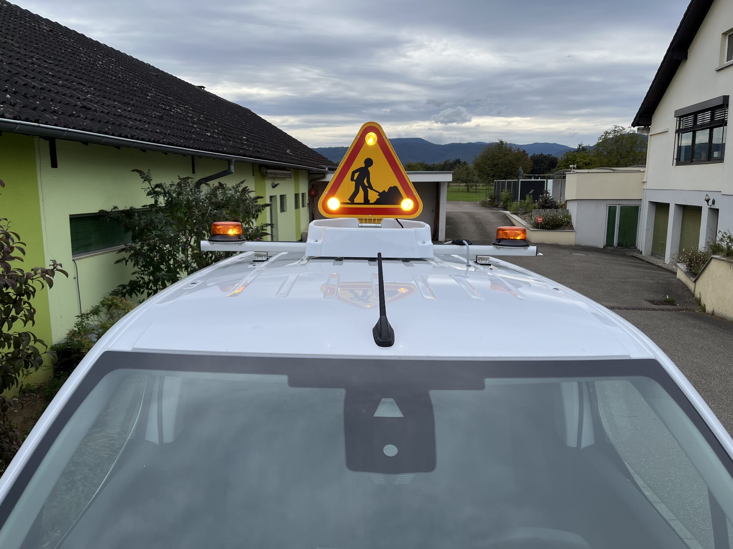 Balisage rétro-réfléchissant véhicule